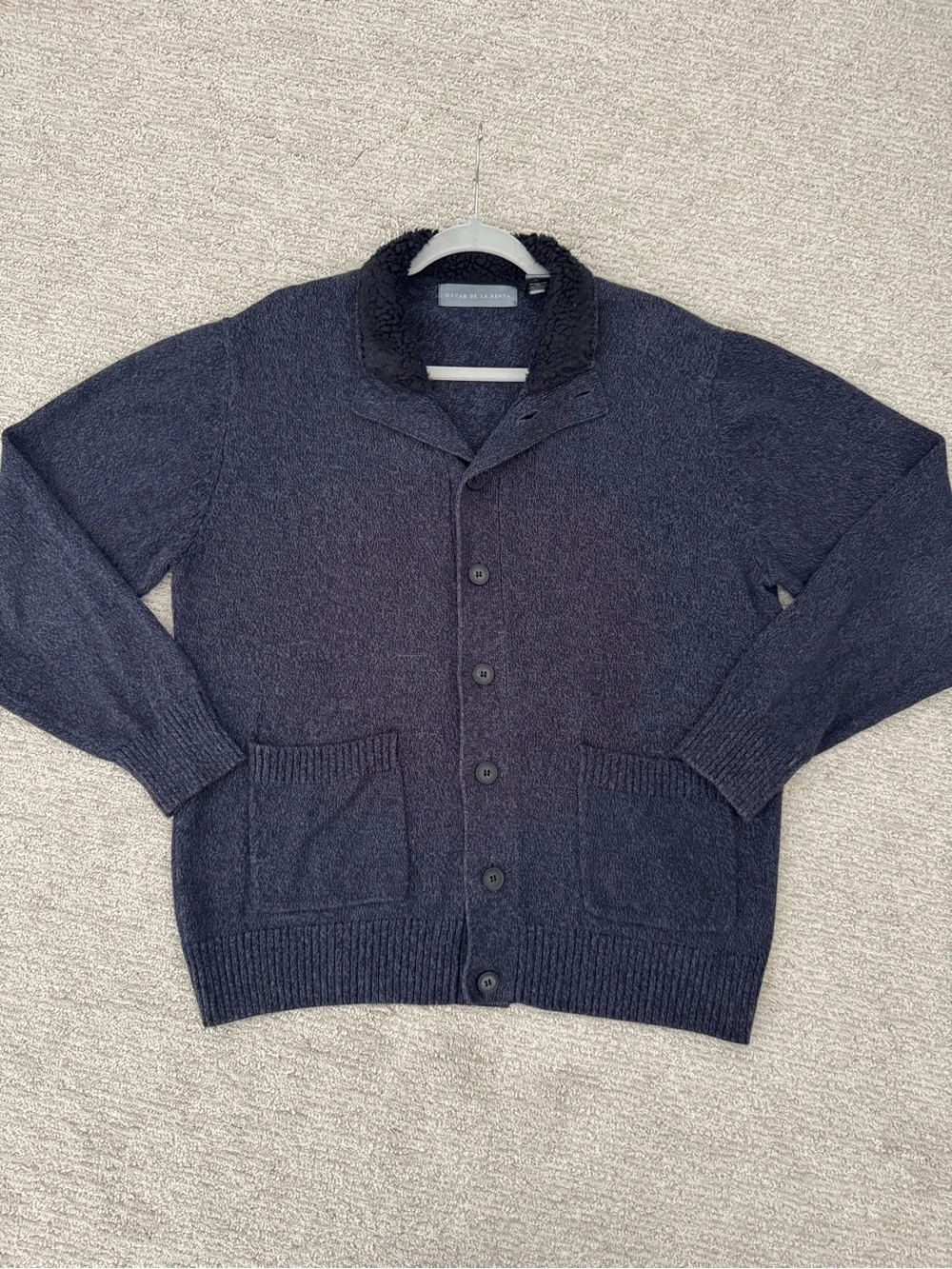 Oscar De La Renta Mens Button Down Faux Fur Collar Sweater Blue Gray Size Large
